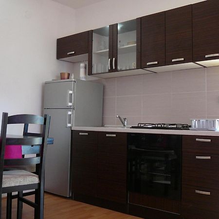 Apartments Roko Tisno Esterno foto