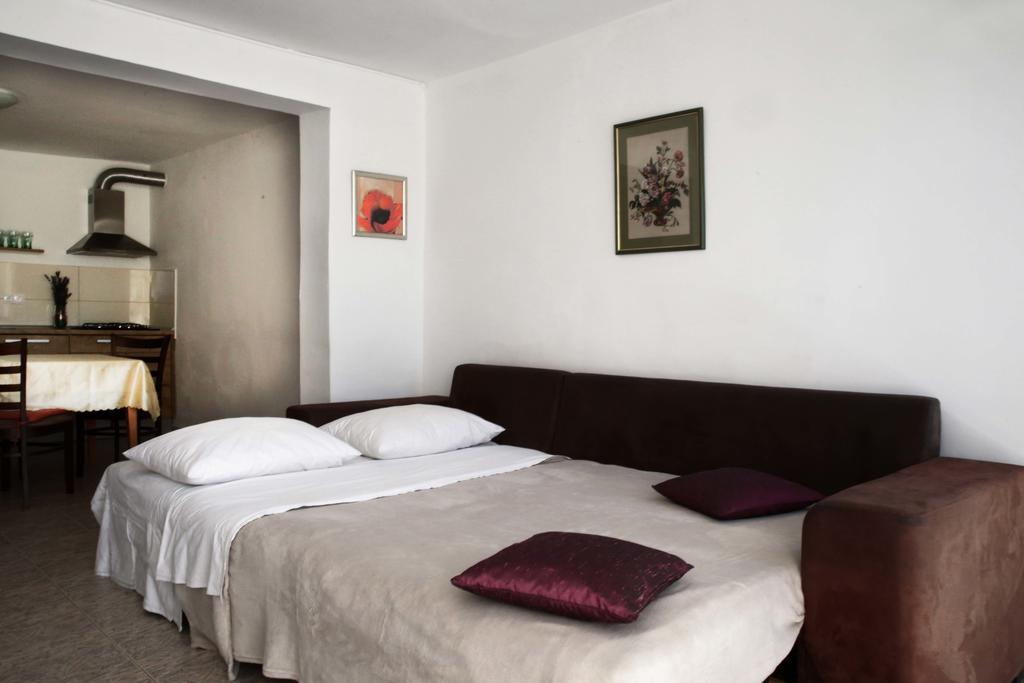 Apartments Roko Tisno Esterno foto