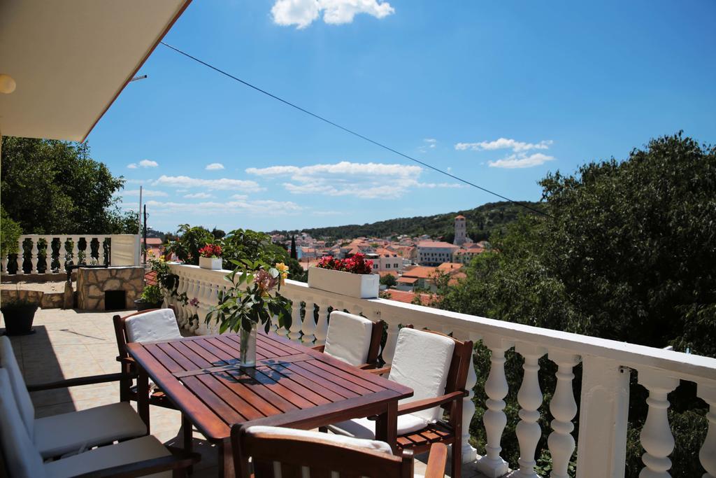 Apartments Roko Tisno Esterno foto