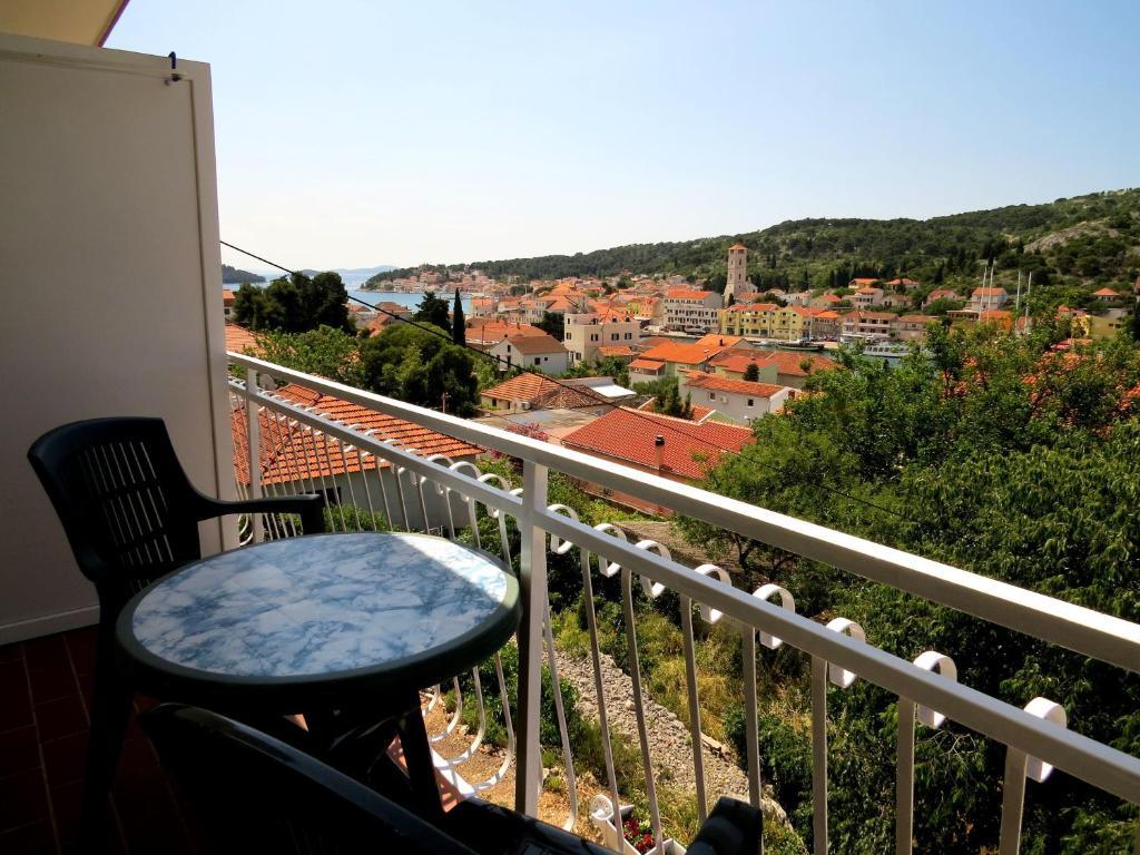 Apartments Roko Tisno Esterno foto